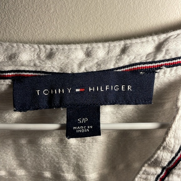 Tommy Hilfiger women size Small blouse, new without tags - Picture 6 of 6